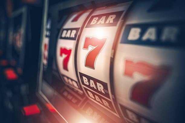 VIP Roulette live dealer studio with multi-camera setup on lapakslot777 mobile